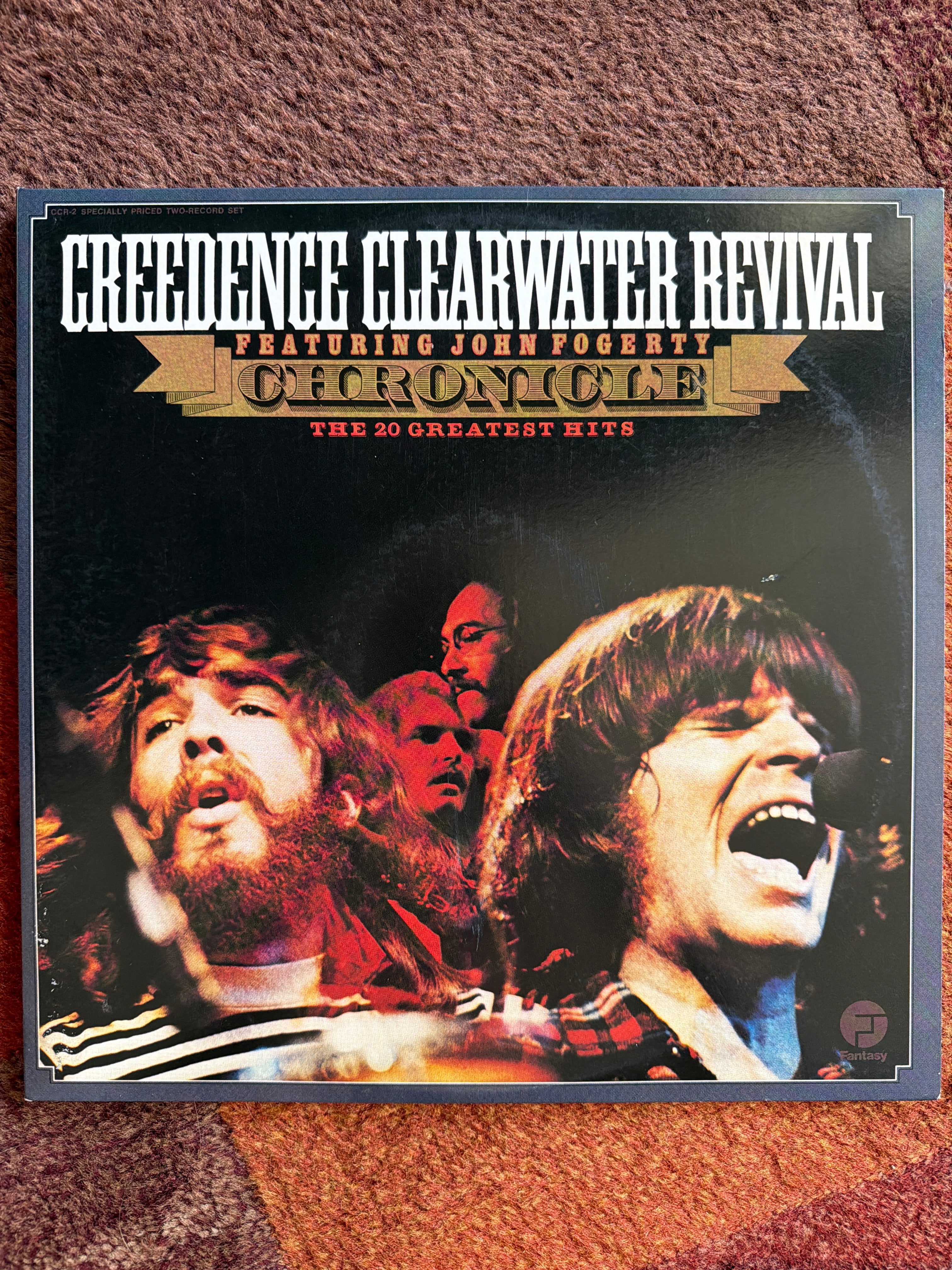 Creedence Clearwater Revival Featuring John Fogerty - Chronicle (The 20 Greatest Hits)