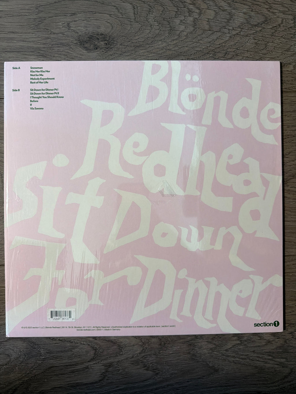 Blonde Redhead - Sit Down For Dinner