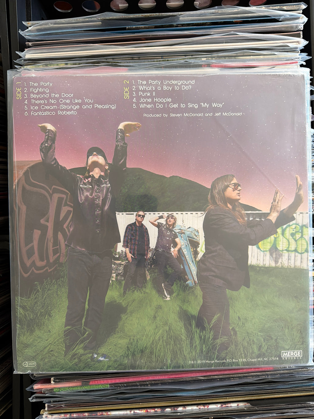Redd Kross - Beyond The Door